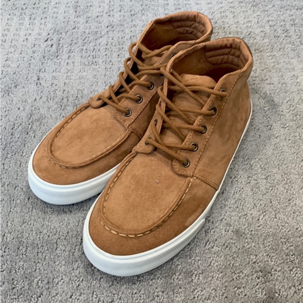 Old Navy Size 8 Men’s Brown/Tan Suede Casual Sneakers, Memory Foam Comfort